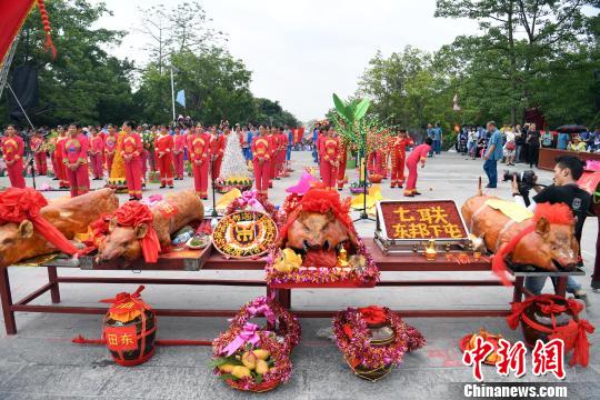 田阳公祭壮族创世神布洛陀